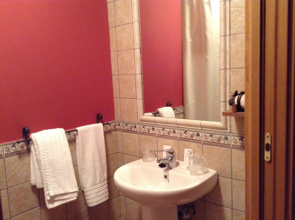 Hostal Camino Del Perdon Uterga Dış mekan fotoğraf